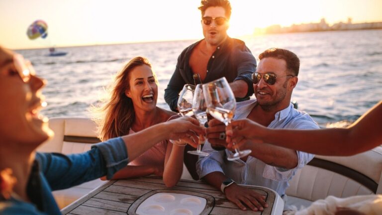 למה דווקא נופש חברה יוצר את החוויות הכי טובות- OUTMIND